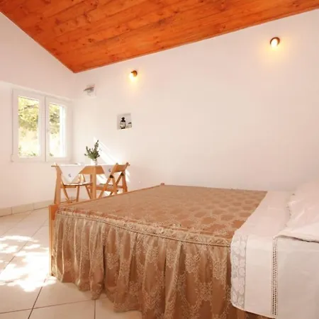 Podspilje 8915a * Vis